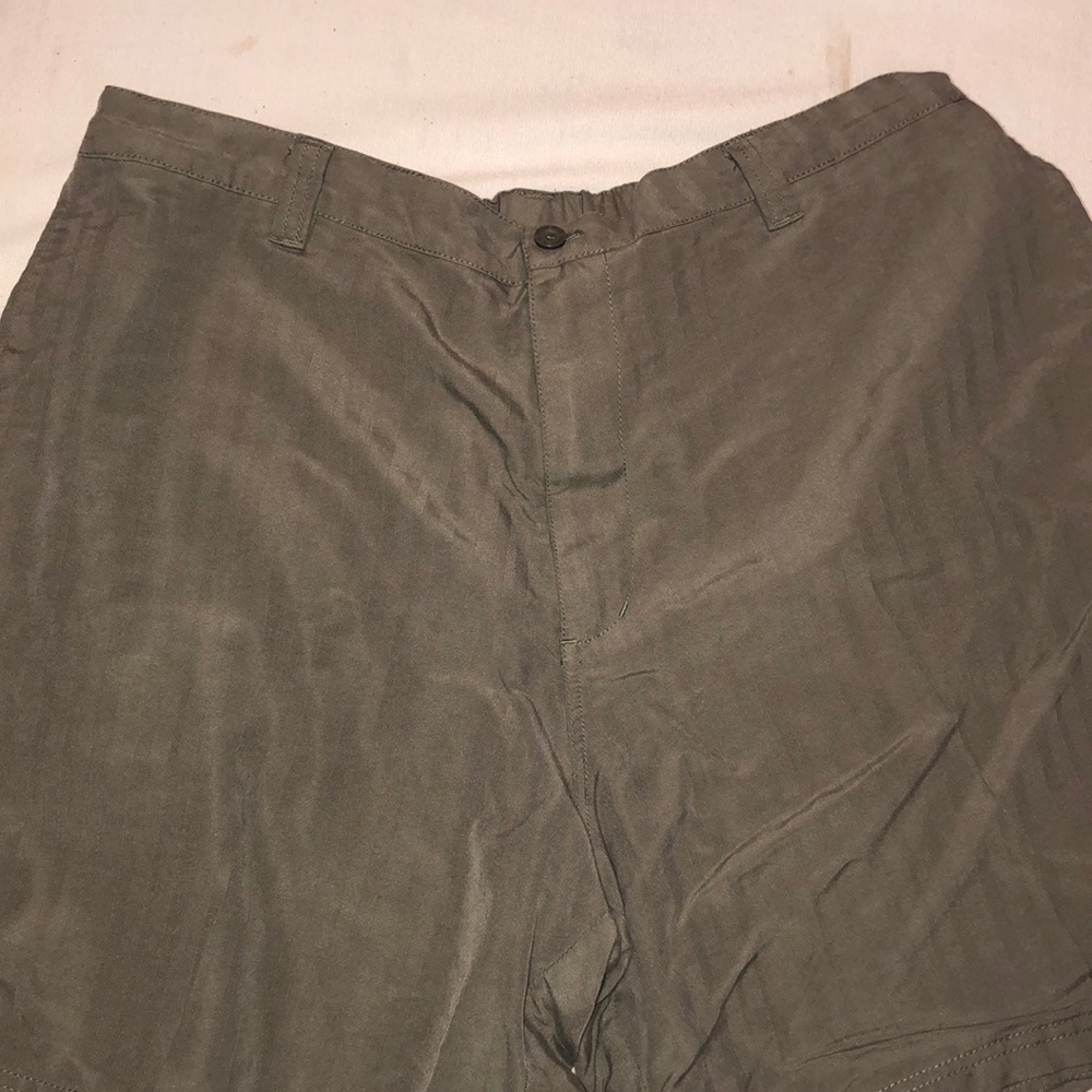 Men’s BIG DOGS green shorts